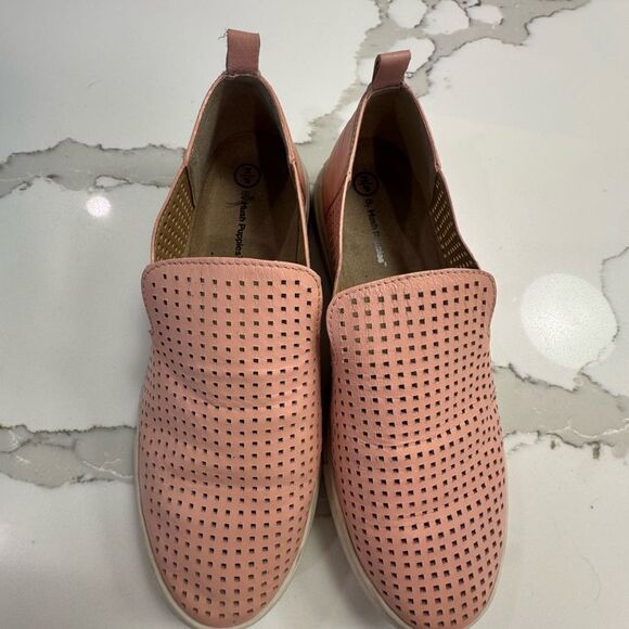 Hush Puppies Women's Pink Slip-On Shoes size 7 - Picture 1 of 3